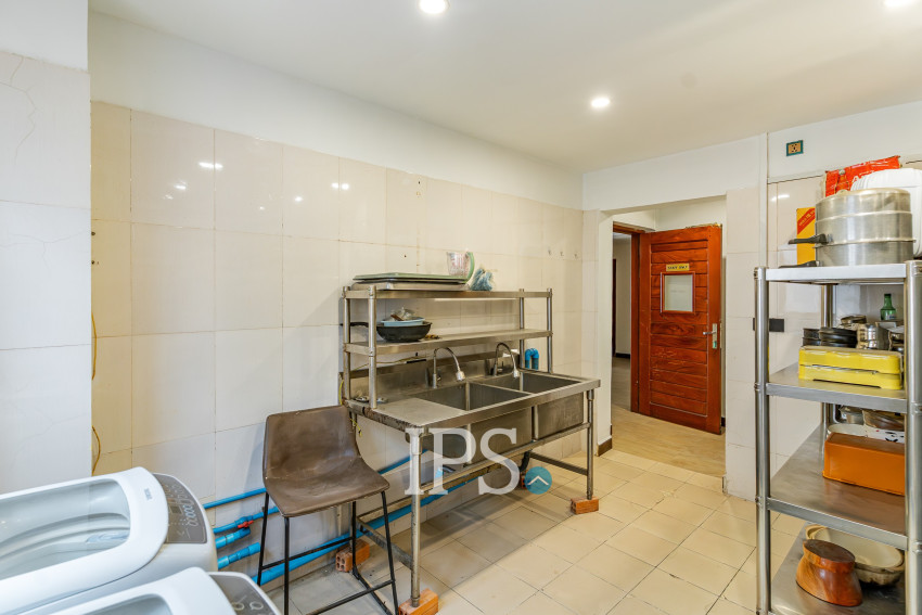 15 Bedroom Commercial Building For Rent - BKK1, Phnom Penh