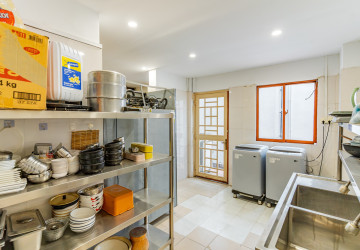 15 Bedroom Commercial Building For Rent - BKK1, Phnom Penh thumbnail