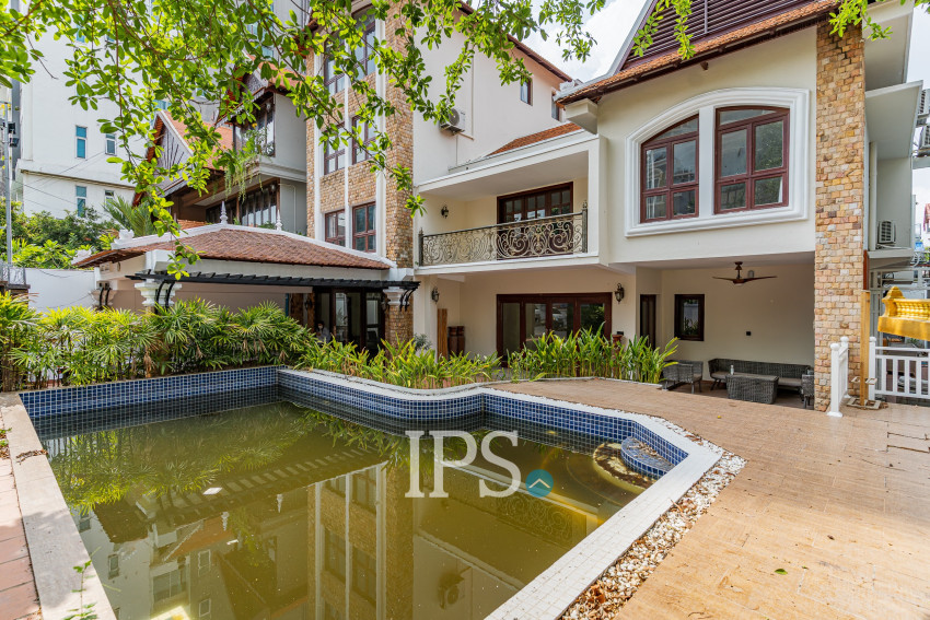 15 Bedroom Commercial Building For Rent - BKK1, Phnom Penh