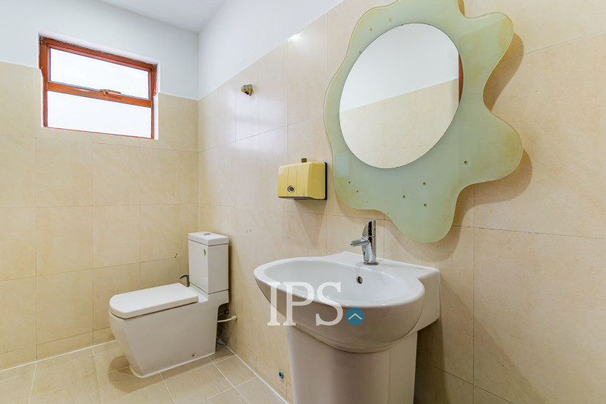15 Bedroom Commercial Building For Rent - BKK1, Phnom Penh