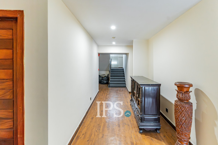 15 Bedroom Commercial Building For Rent - BKK1, Phnom Penh