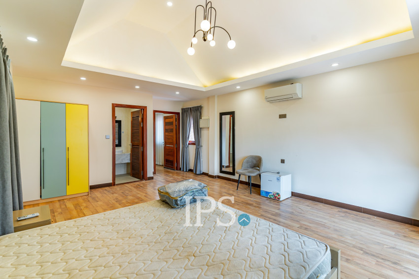 15 Bedroom Commercial Building For Rent - BKK1, Phnom Penh