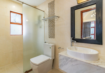 15 Bedroom Commercial Building For Rent - BKK1, Phnom Penh thumbnail