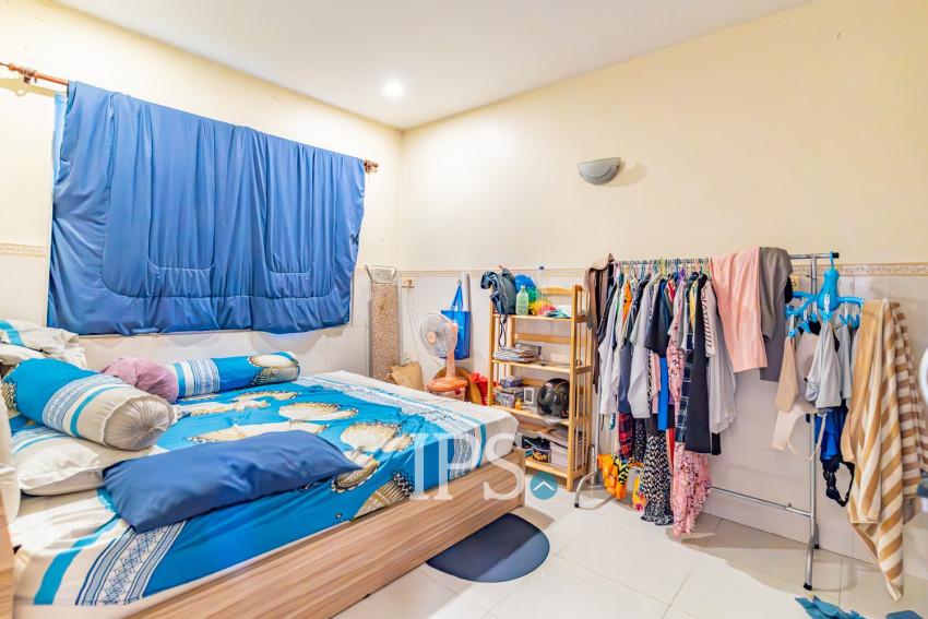 1 Bedroom Unrenovated Flat For Sale - Phsar Kandal 1 , Phnom Penh