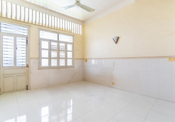 1 Bedroom Unrenovated Flat For Sale - Phsar Kandal 1 , Phnom Penh thumbnail
