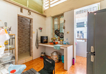 1 Bedroom Unrenovated Flat For Sale - Phsar Kandal 1 , Phnom Penh thumbnail
