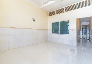1 Bedroom Unrenovated Flat For Sale - Phsar Kandal 1 , Phnom Penh thumbnail