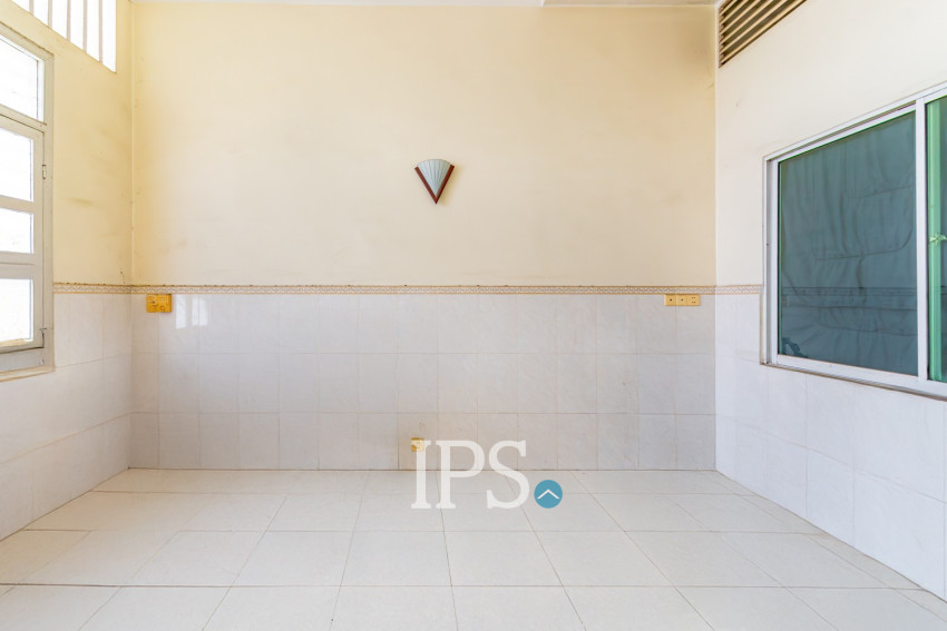 1 Bedroom Unrenovated Flat For Sale - Phsar Kandal 1 , Phnom Penh