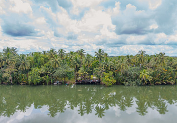 6 Bungalow Resort and Restaurant For Sale - Koh Kong Province, Cambodia thumbnail