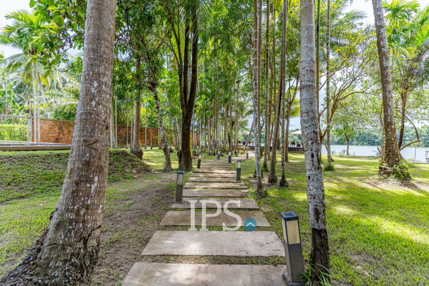 6 Bungalow Resort and Restaurant For Sale - Koh Kong Province, Cambodia