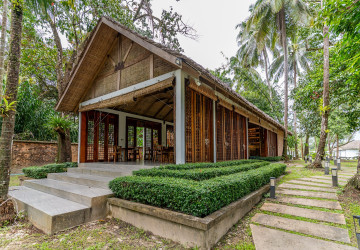 6 Bungalow Resort and Restaurant For Sale - Koh Kong Province, Cambodia thumbnail