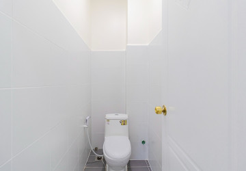 4 Bedroom House For Rent - Krabei Riel, Siem Reap thumbnail