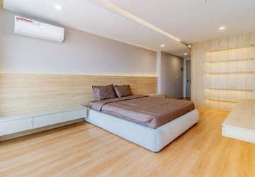 5 Bedroom Serviced Penthouse For Rent - Toul Kok, Phnom Penh thumbnail