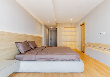 5 Bedroom Serviced Penthouse For Rent - Toul Kok, Phnom Penh thumbnail