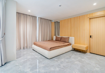 5 Bedroom Serviced Penthouse For Rent - Toul Kok, Phnom Penh thumbnail