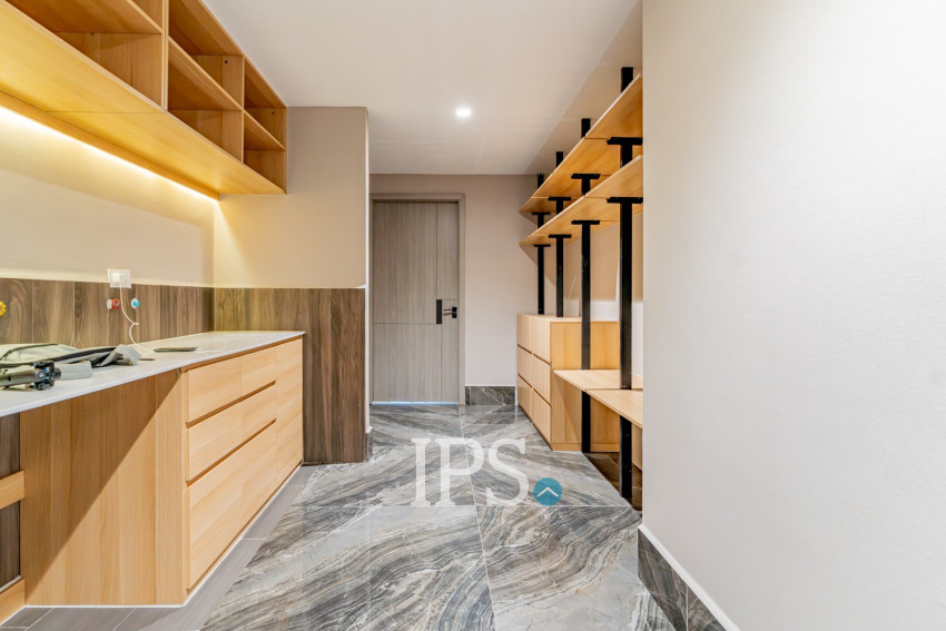 5 Bedroom Serviced Penthouse For Rent - Toul Kok, Phnom Penh