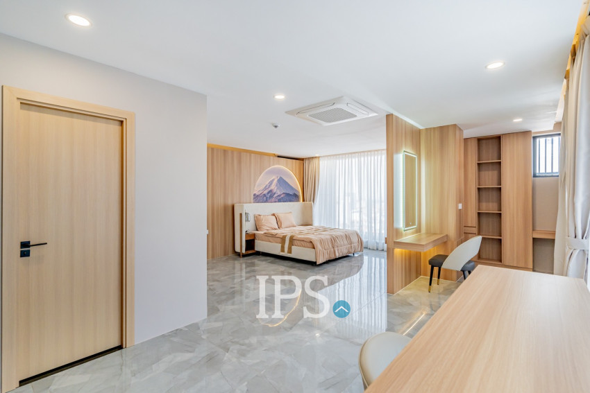 5 Bedroom Serviced Penthouse For Rent - Toul Kok, Phnom Penh
