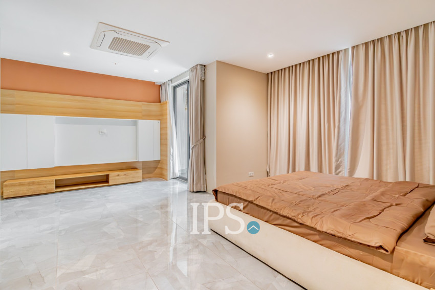 5 Bedroom Serviced Penthouse For Rent - Toul Kok, Phnom Penh