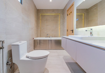 5 Bedroom Serviced Penthouse For Rent - Toul Kok, Phnom Penh thumbnail