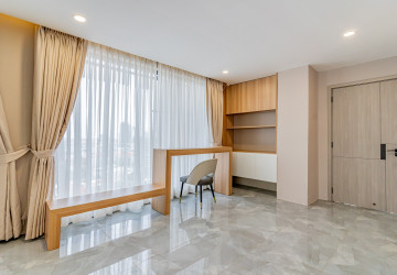 5 Bedroom Serviced Penthouse For Rent - Toul Kok, Phnom Penh thumbnail