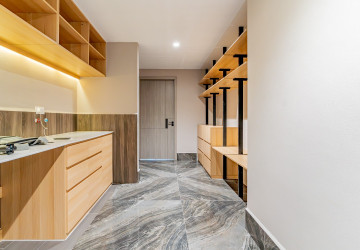 5 Bedroom Serviced Penthouse For Rent - Toul Kok, Phnom Penh thumbnail