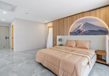 5 Bedroom Serviced Penthouse For Rent - Toul Kok, Phnom Penh thumbnail