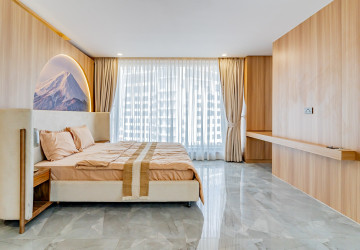 5 Bedroom Serviced Penthouse For Rent - Toul Kok, Phnom Penh thumbnail