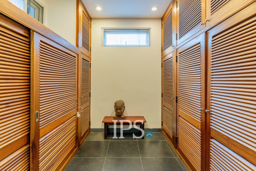 4 Bedroom Villa For Rent - Boeung Kak 2, Phnom Penh