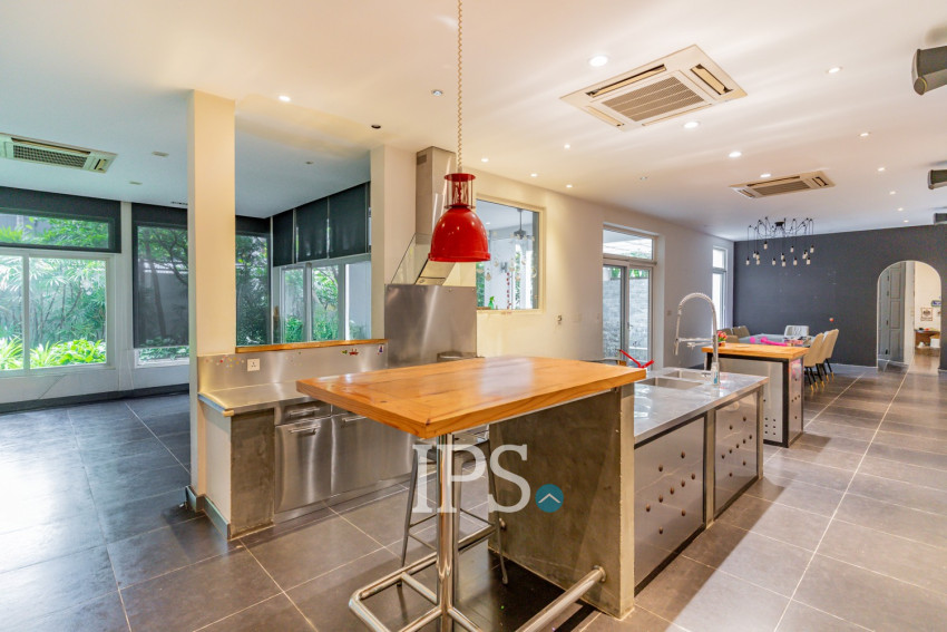 4 Bedroom Villa For Rent - Boeung Kak 2, Phnom Penh