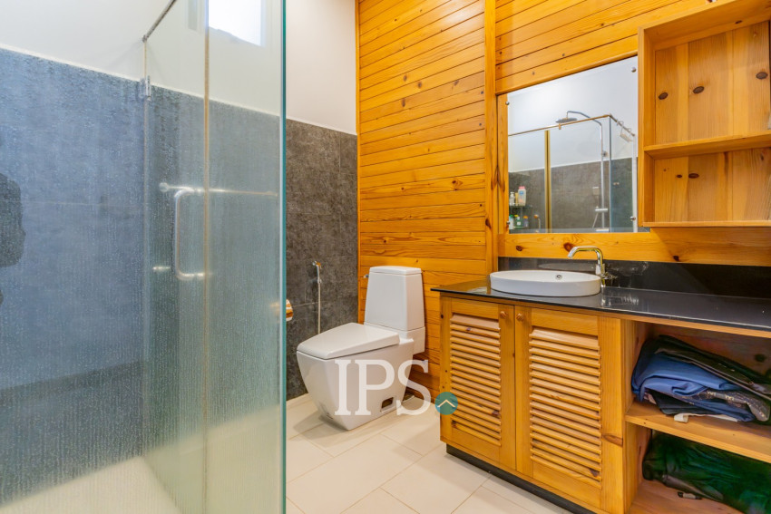 4 Bedroom Villa For Rent - Boeung Kak 2, Phnom Penh