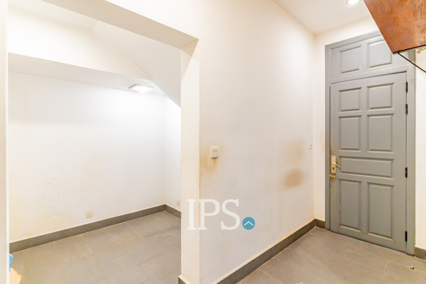 4 Bedroom Villa For Rent - Boeung Kak 2, Phnom Penh