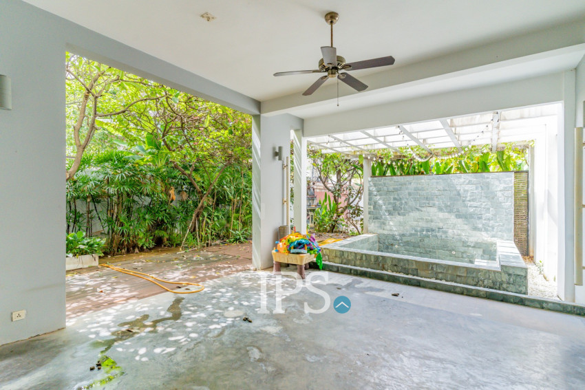 4 Bedroom Villa For Rent - Boeung Kak 2, Phnom Penh
