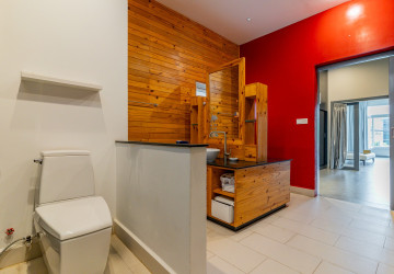 4 Bedroom Villa For Rent - Boeung Kak 2, Phnom Penh thumbnail