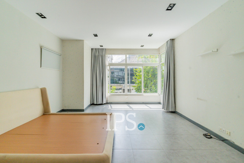 4 Bedroom Villa For Rent - Boeung Kak 2, Phnom Penh
