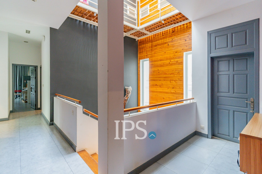 4 Bedroom Villa For Rent - Boeung Kak 2, Phnom Penh