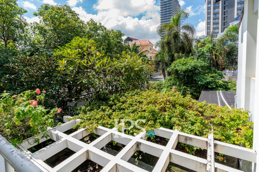4 Bedroom Villa For Rent - Boeung Kak 2, Phnom Penh