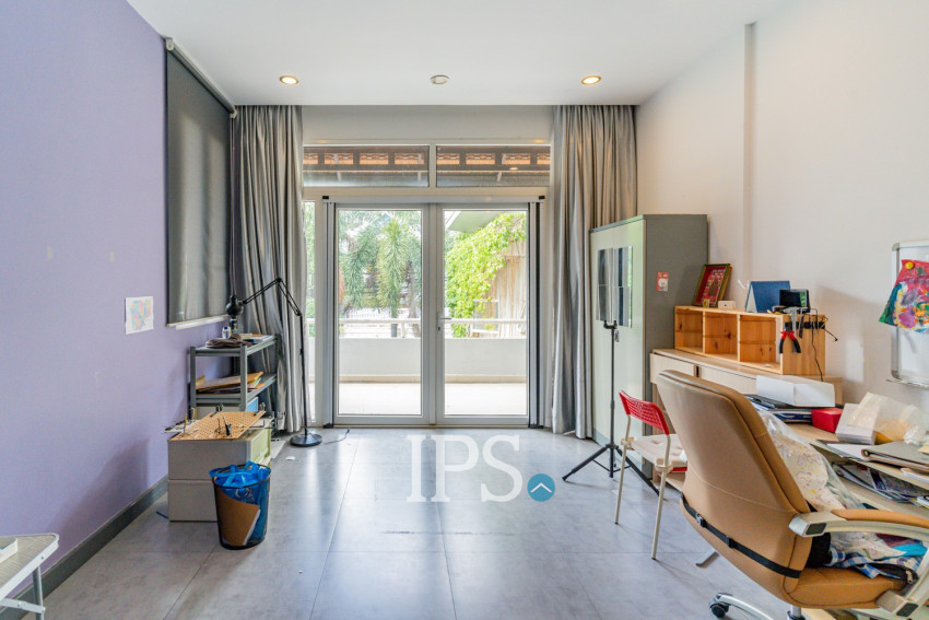 4 Bedroom Villa For Rent - Boeung Kak 2, Phnom Penh