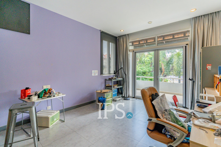 4 Bedroom Villa For Rent - Boeung Kak 2, Phnom Penh