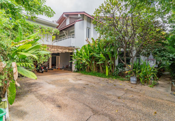 4 Bedroom Villa For Rent - Boeung Kak 2, Phnom Penh thumbnail