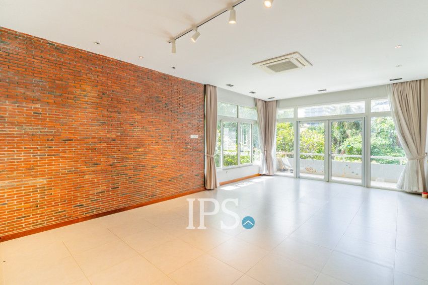 4 Bedroom Villa For Rent - Boeung Kak 2, Phnom Penh