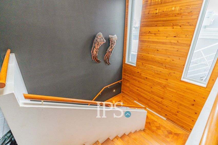 4 Bedroom Villa For Rent - Boeung Kak 2, Phnom Penh