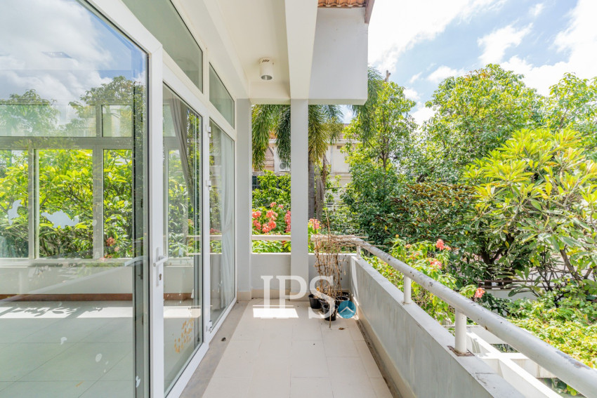 4 Bedroom Villa For Rent - Boeung Kak 2, Phnom Penh