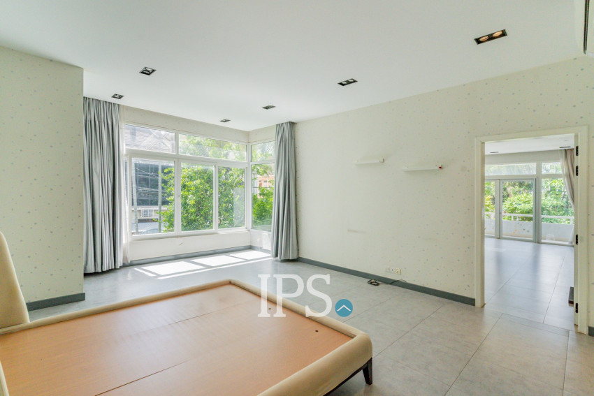 4 Bedroom Villa For Rent - Boeung Kak 2, Phnom Penh