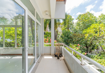 4 Bedroom Villa For Rent - Boeung Kak 2, Phnom Penh thumbnail