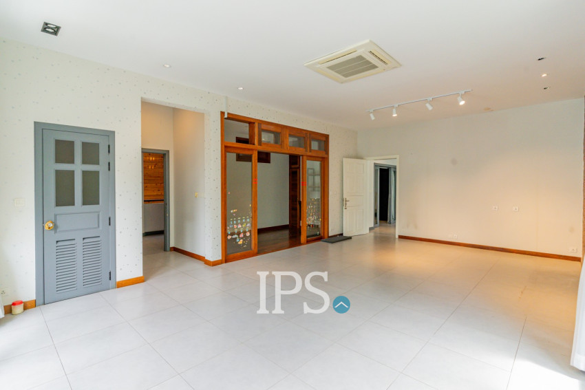 4 Bedroom Villa For Rent - Boeung Kak 2, Phnom Penh