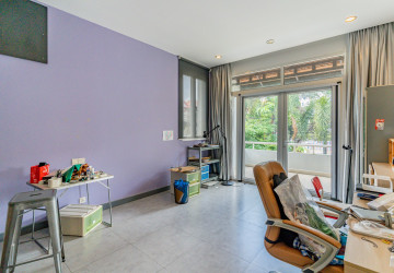 4 Bedroom Villa For Rent - Boeung Kak 2, Phnom Penh thumbnail