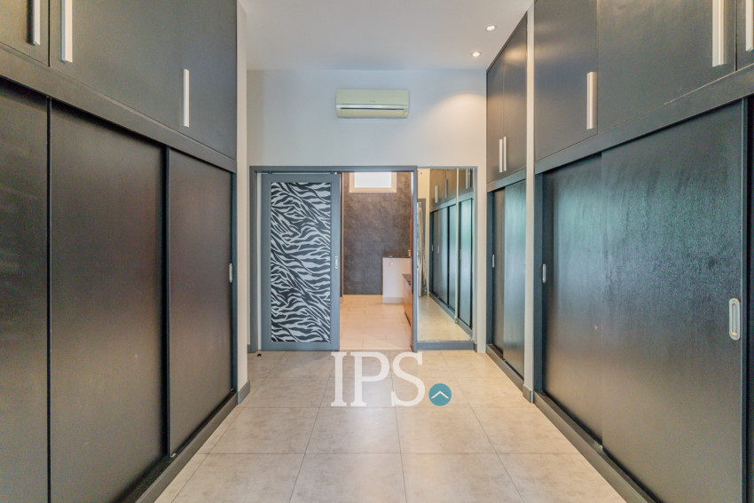 4 Bedroom Villa For Rent - Boeung Kak 2, Phnom Penh