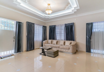 5 Bedroom Villa For Rent - BKK1, Phnom Penh thumbnail
