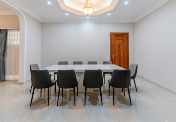 5 Bedroom Villa For Rent - BKK1, Phnom Penh thumbnail