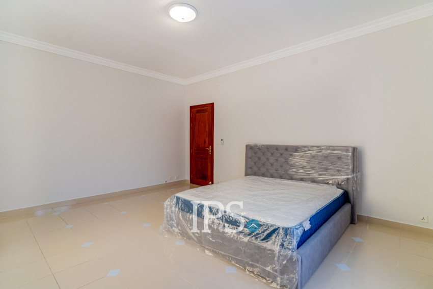 5 Bedroom Villa For Rent - BKK1, Phnom Penh